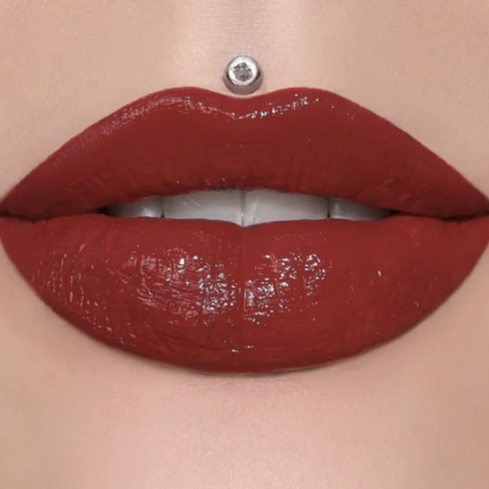 Jeffree Star Supreme Gloss Wifey